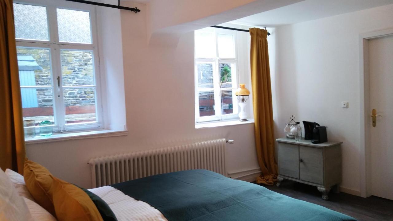 Manoir -1654- Historisch Schlafen In Monschaus Altstadt Eksteriør bilde