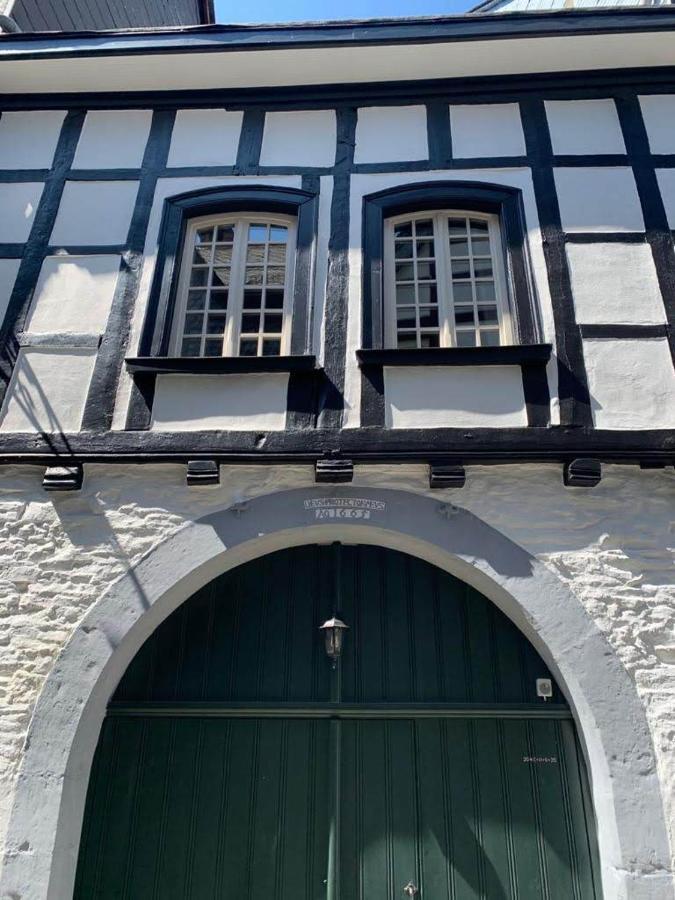 Manoir -1654- Historisch Schlafen In Monschaus Altstadt Eksteriør bilde